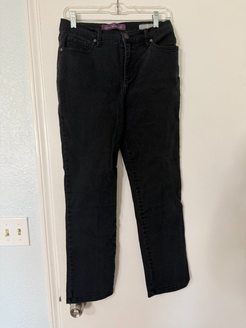Gloria Vanderbilt Amanda Jeans Women’s 8P Petite Black Straight Leg Stretch
